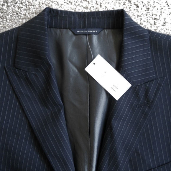 Banana Republic Tailored Fit Two Button Blazer 42R - Picture 4 of 5